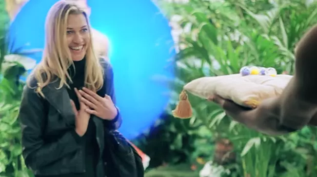 La voglia di pulizia e freschezza ti fa vivere un'esperienza paradisiaca Flush to Paradise è uno spot - gioco realizzato da diverse marche di detergenti