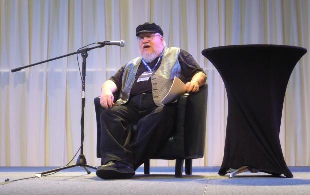 L'autore di Game of Thrones, George R. R. Martin a una fan-convention