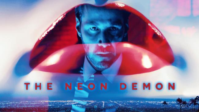 The Neon Demon, è online il trailer dell'horror di Nicolas Winding Refn Il primo trailer dell'horror The Neon Demon è ufficialmente online
