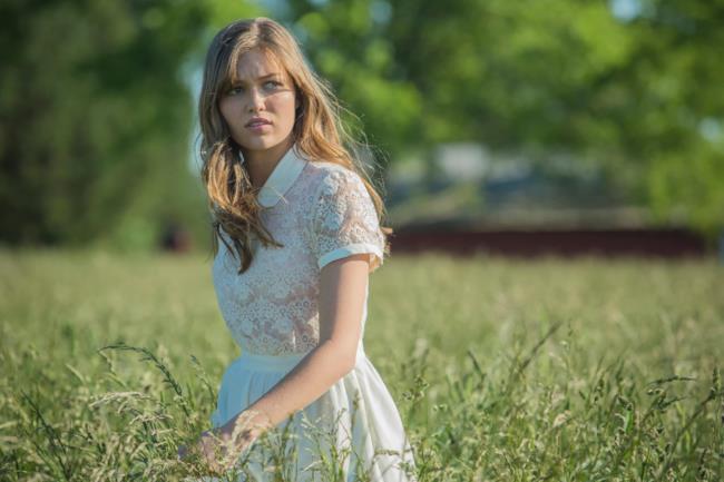 Lili Simmons entra ufficialmente nel cast della futuristica serie TV Westworld ispirata al romanzo Il mondo dei robot Nel cast dell'attesa serie TV WestWorld entra ufficialmente Lili Simmons