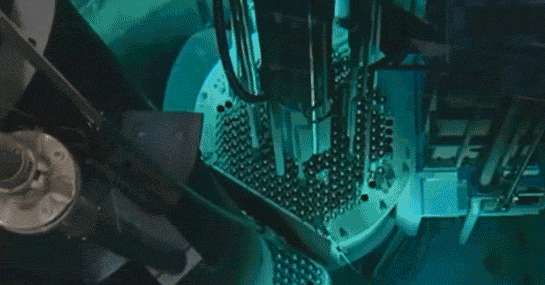 L'avvio di un reattore nucleare, un trionfo di sogni sci-fi Gif che mostra l'avvio di un reattore nucleare