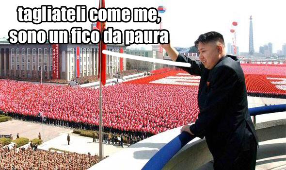 Kim Jong-un è un dittatore anche sullo stile Foto di Kim Jong-un davanti alla folla di seguaci