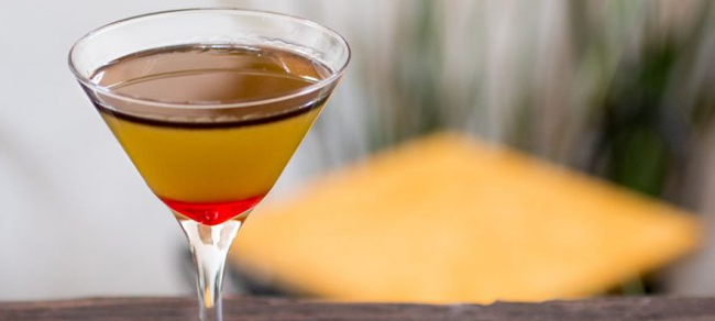 L'Aragog è un cocktail messicano al veleno di tarantola L'Aragog cocktail servito al Luciferina Bar