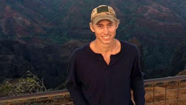 Morso da uno squalo, un serpente e un orso: ancora vivo Dylan McWilliams