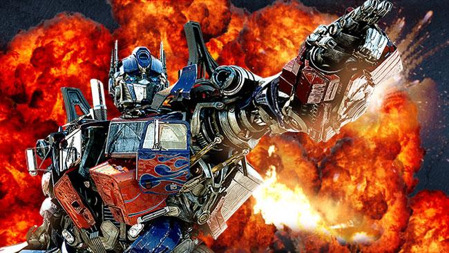 Il regista Michael Bay conferma che vorrebbe tornare per Transformers 5 La saga dei Transformers si espande a macchia d'olio