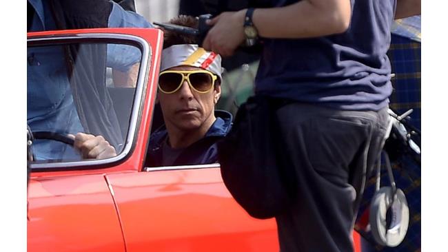 Derek Zollander a bordo della sua auto
