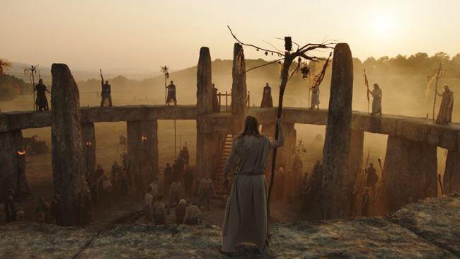 Una scena della serie TV Britannia Un'immagine tratta dalla serie TV Britannia