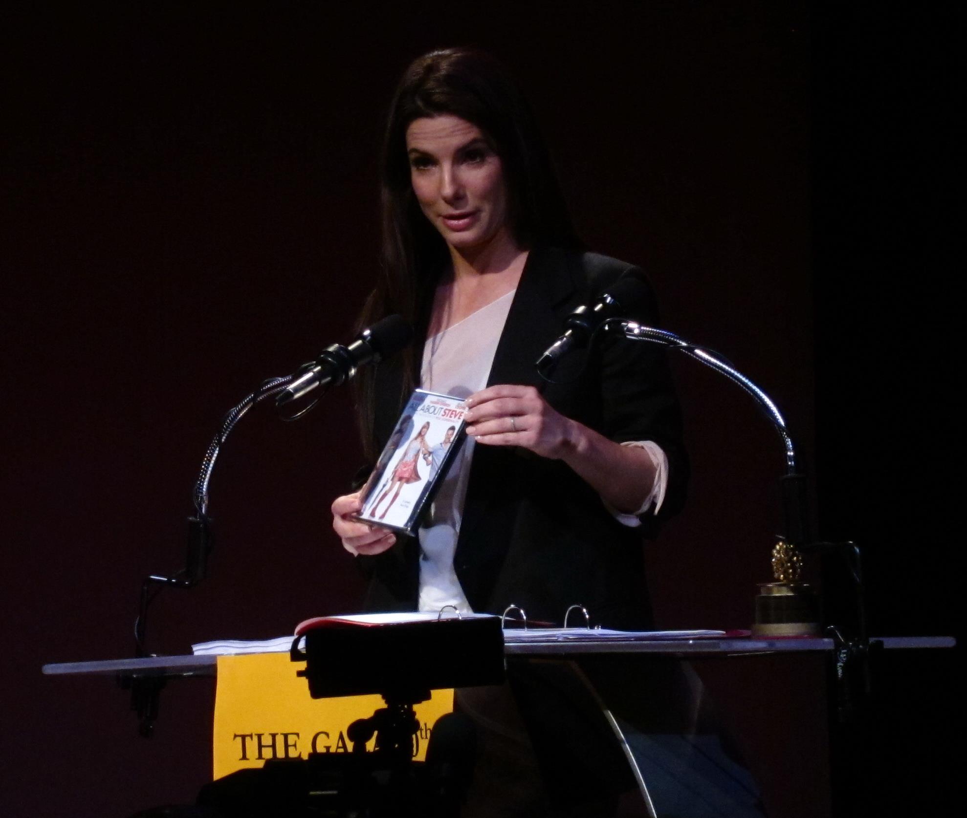 Sandra Bullock accetta il suo Razzie Award