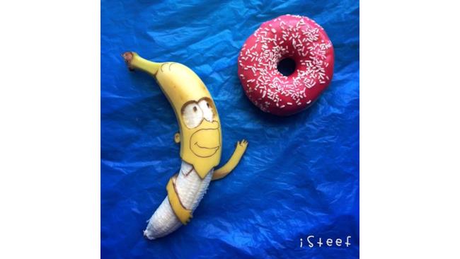 Homer Simpson con banana