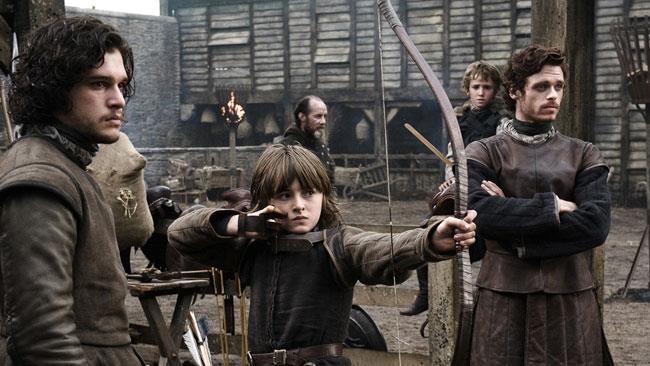 Un personaggio tornerà in Game of Thrones: ecco la foto SPOILER dal set I fratelli Stark in Game of Thrones