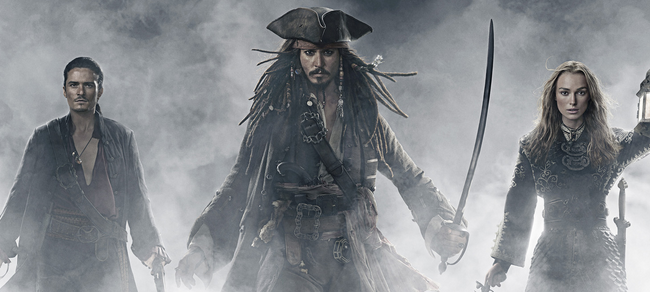 Pirati dei Caraibi: la Vendetta di Salazar, un nuovo video conferma un'avvincente teoria Will, Jack ed Elizabeth in una foto promozionale della saga