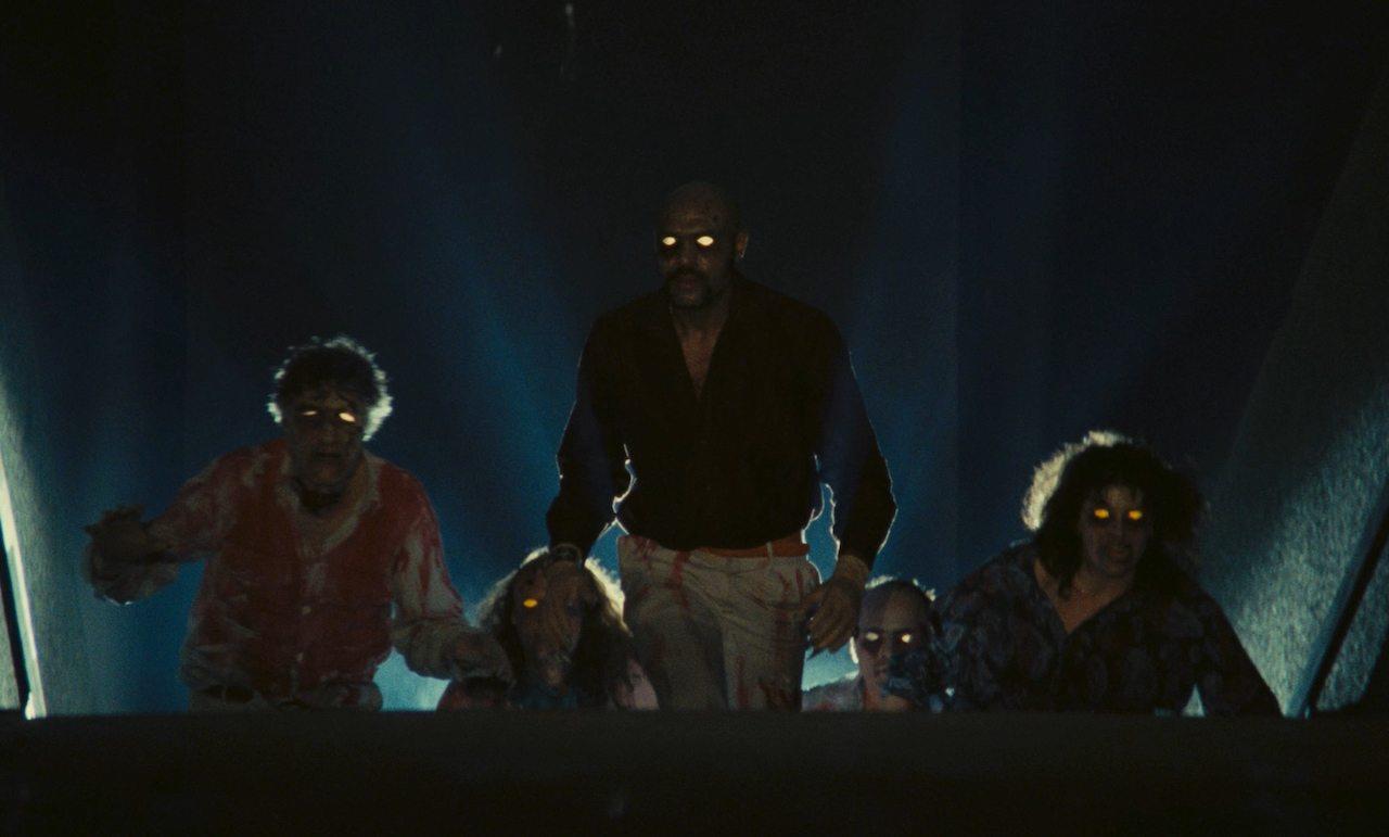 Una celebre scena del film Dèmoni