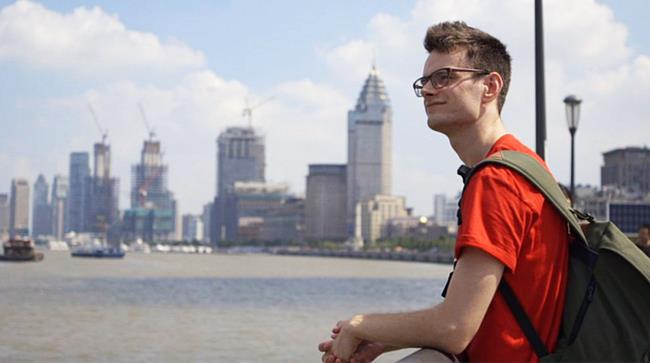 Ben McMahon si sveglia dal coma e parla cinese Ben si è svegliato dal coma e ha iniziato a parlare cinese mandarino