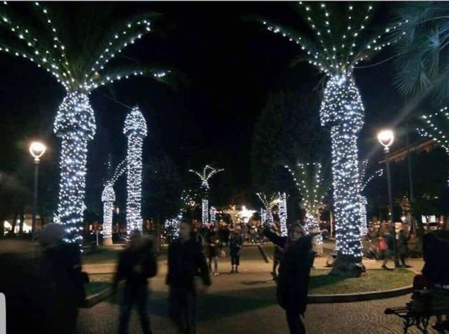 Luci a forma di pene