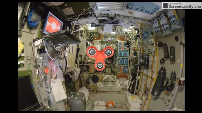 Ecco il Fidget Spinner spaziale Un frame del video