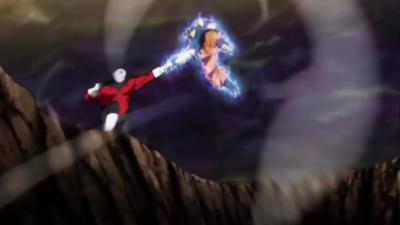 Goku si scontra violentemente con Jiren