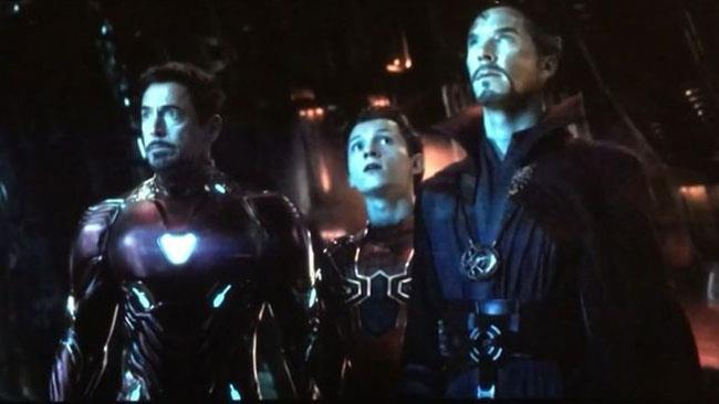 Una scena tratta dal film Una foto con alcuno supereroi Marvel