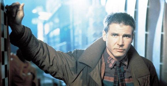 La PKD Blaster usata da Rick Deckard diventa una pistola ad acqua Harrison Ford nei panni di Rick Deckard in Blade Runner