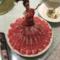 Del prosciutto che avvolge una bambola
