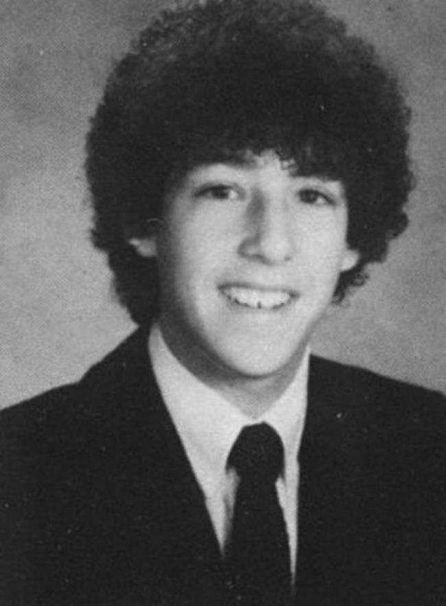 Un'immagine di Adam Sandler da adolescente
