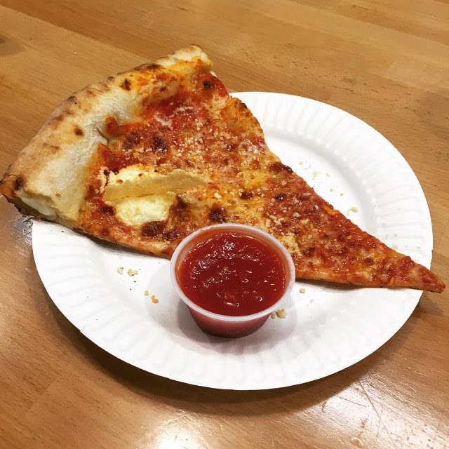 Un trancio di pizza