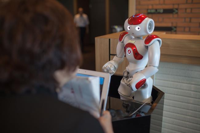 Nao the robot, uno degli aiutanti dell'Henn na Hotel