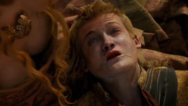 Joffrey Baratheon nel momento della prematura morte Un morente Joffrey Baratheon di Game of Thrones