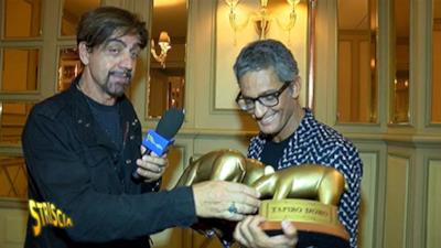 Fiorello riceve un tapiro