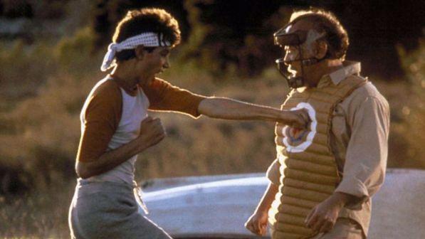 Ralph Macchio e Pat Morita in una scena del film