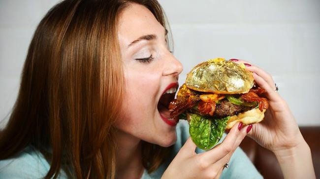 Glamburger il panino più caro del mondo Glamburger è il panino più costoso del mondo