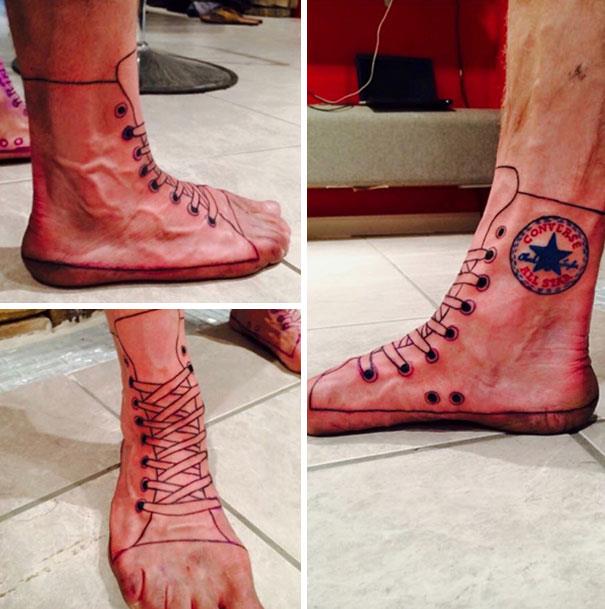 Delle scarpe All Star tatuate - I peggiori tatuaggi mai realizzati
