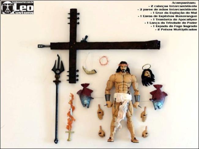 L'action figure completa di accessori