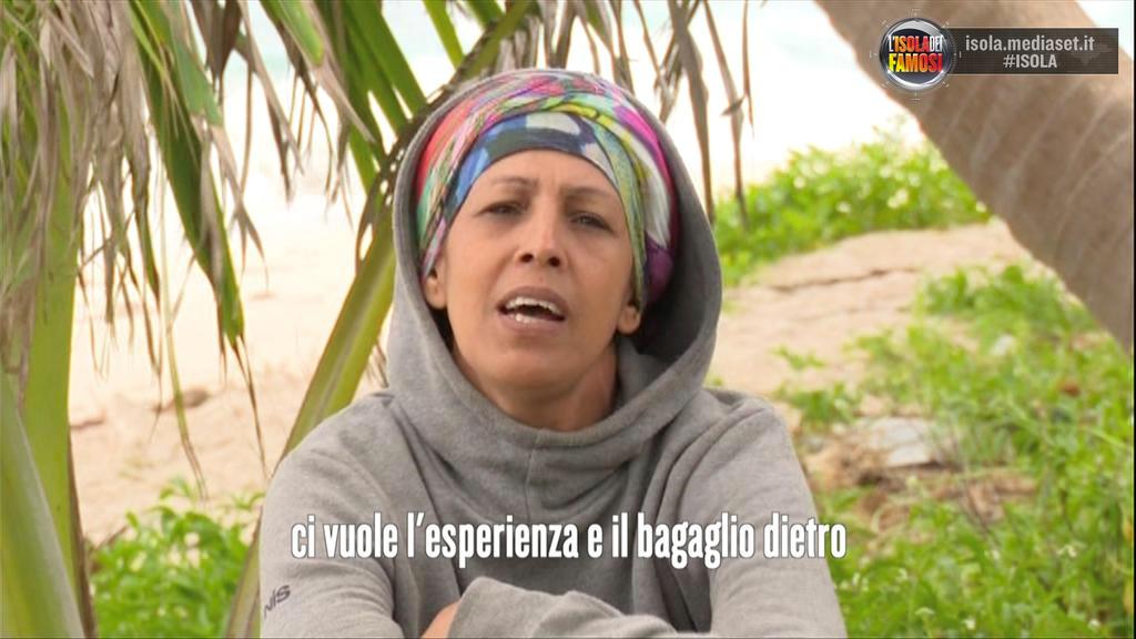 Rachida dice che ci vuole esperienza e il bagaglio dietro