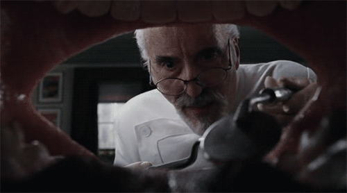 GIF di un dentista