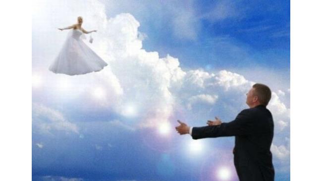 Sembra un angelo caduto dal cielo...(disperato oh disperato oh)