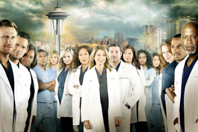 I fan lanciano una petizione per resuscitare il personaggio morto Il cast originale di Grey's Anatomy