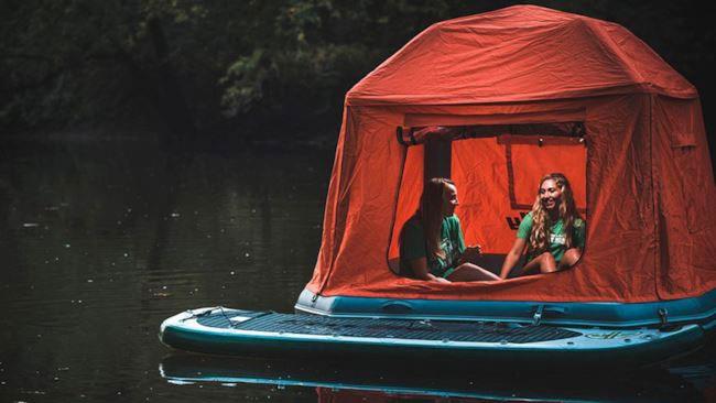 La tenda galleggiante che ti permette di vivere sull’acqua La tenda galleggiante