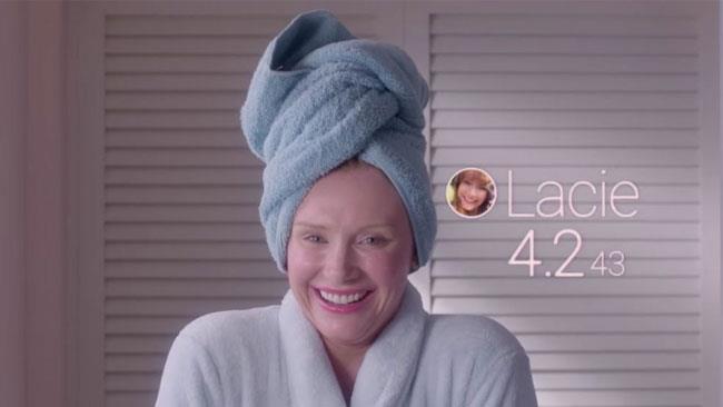 Ecco la protagonista dell'episodio di Black Mirror Un frame della serie televisiva Black Mirror