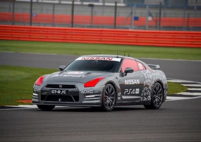 La Nissan GT-R in pista
