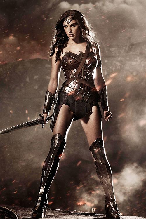 Gal Gadot in costume da Wonder Woman per Batman v Superman