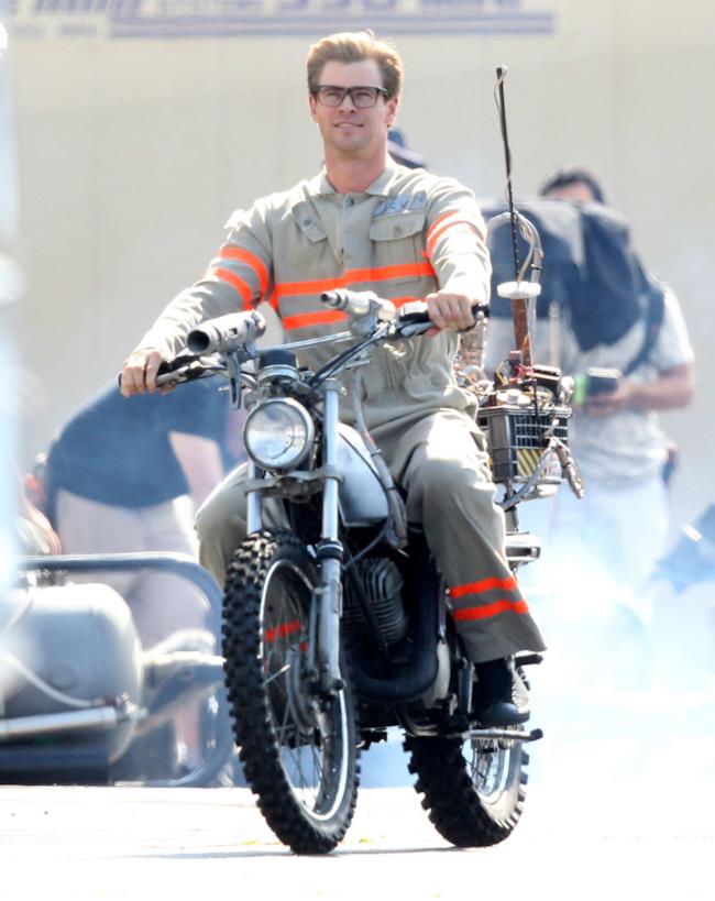 Prima foto di Chris Hemsworth nel reboot di Ghostbusters