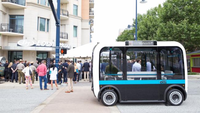 las vegas autonomous shuttle La navetta a guida autonoma di Las Vegas, poco prima dell'incidente