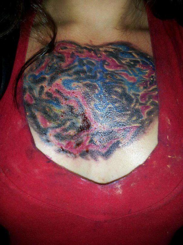 un tatuaggio su un petto fatto malissimo - I peggiori tatuaggi mai realizzati