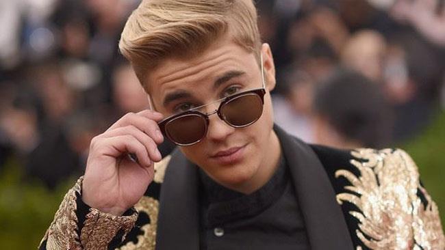 La Cina ha bandito Justin Bieber Bieber in visita in Cina