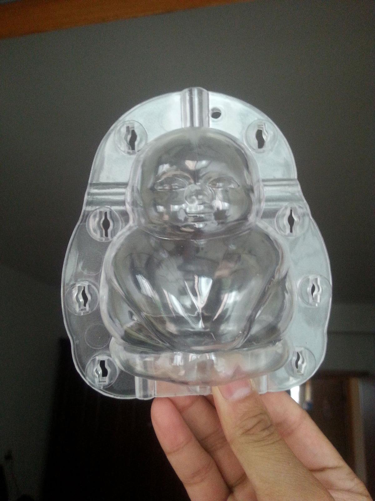 Stampo di plastica per creare pere a forma di bambino