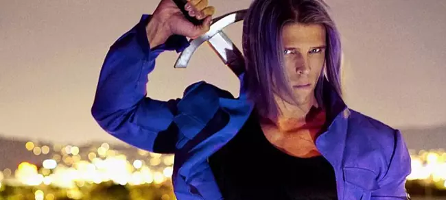 Julian Louw impersona alla perfezione Trunks di Dragon Ball Julian Jaye Louw nei panni di Trunks