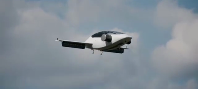 Una compagnia tedesca rende possibili le macchine volanti Il veicolo al primo test di volo