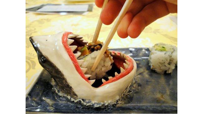 Piatto per sushi a forma di squalo