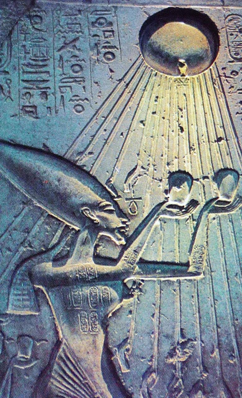 La misteriosa stele egiziana del sacrificio alieno