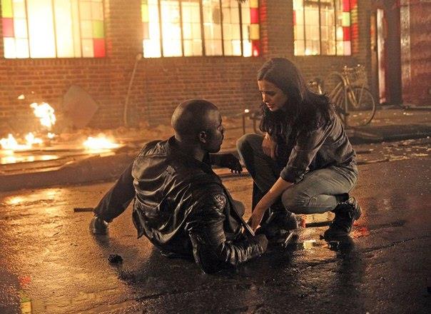 Prima immagine ufficiale di Luke Cage e Jessica Jones